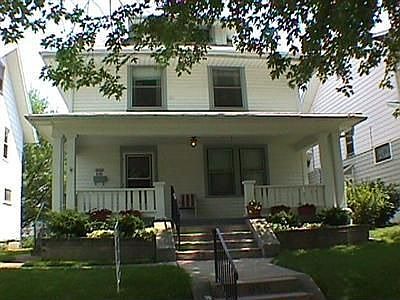 1st image of 656 Bowen St