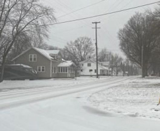Exterior Neighborhood (street photo)