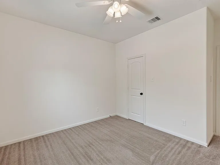 74 S Sawbridge Cir — Photo 36
