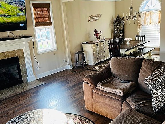 4th image of 8314 Bay Garden Ln #1