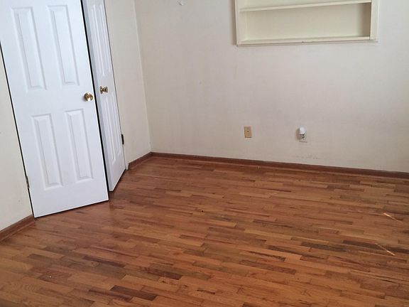 3rd image of 410 Themis St APT C
