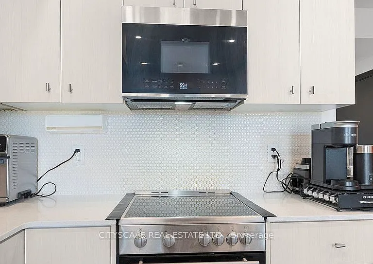 5 Wellington St S #814 — Photo 14