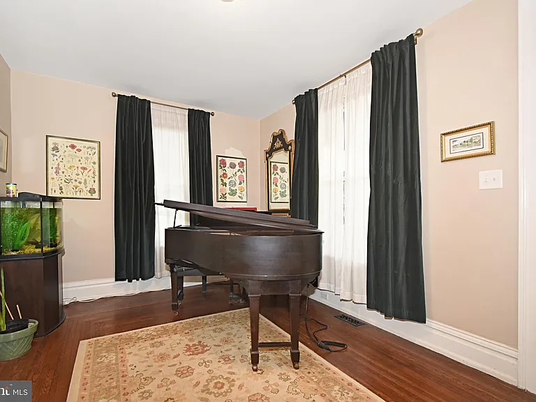 29 N Harrison St — Photo 5