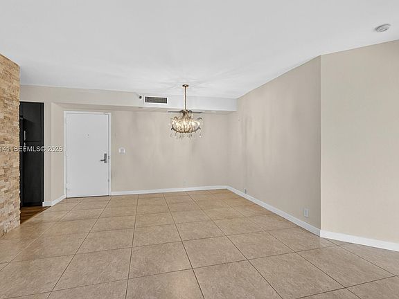 3rd image of 3500 Mystic Pointe Dr APT 302