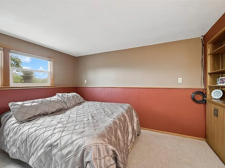 4530 Woodview Dr NE — Photo 12