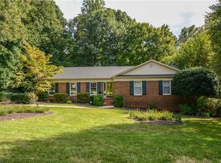 6103 Stockbridge Dr, Greensboro, NC 27410