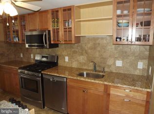 9211 Lansford St, Philadelphia, PA 19114