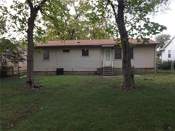 5th image of 14014 Albemarle Dr