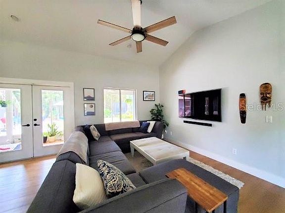 3rd image of 3116 W Pearl Ave