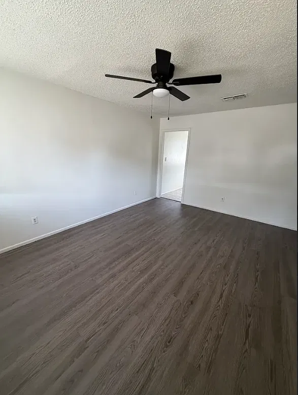 2 bed, 800 sqft, $800 — Photo 4