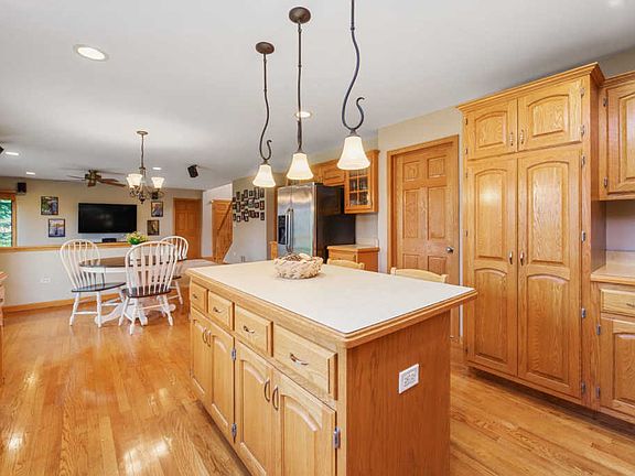 5th image of 13258 S Vicarage Dr