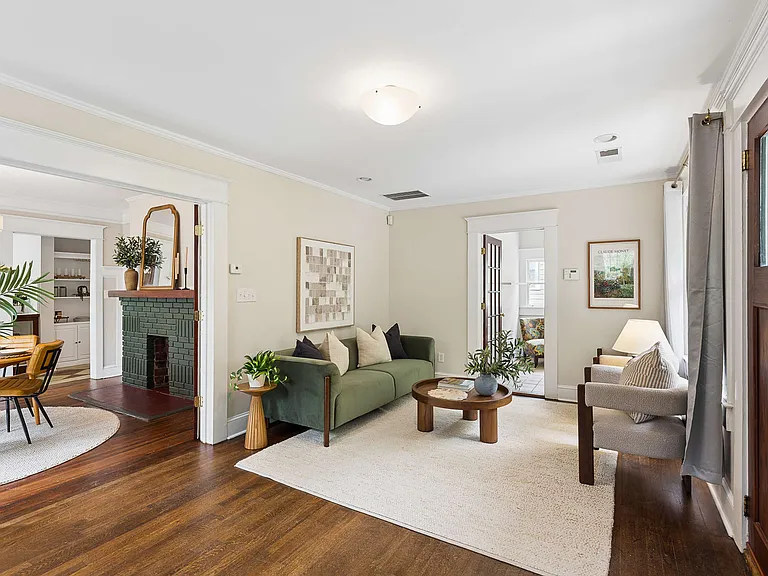15 Branham St NE — Photo 4