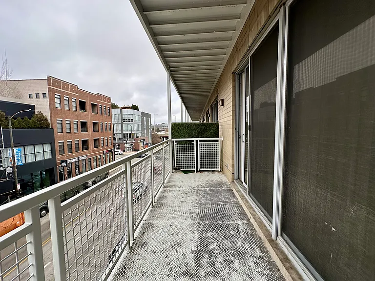 2157 N Damen Ave #201 — Photo 13