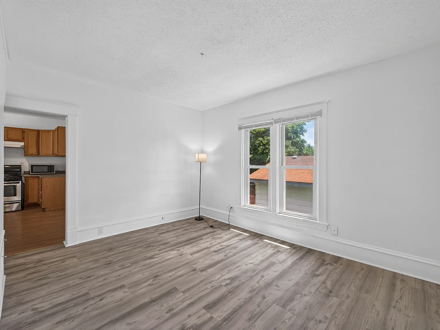 615 Taylor St NE — Photo 3