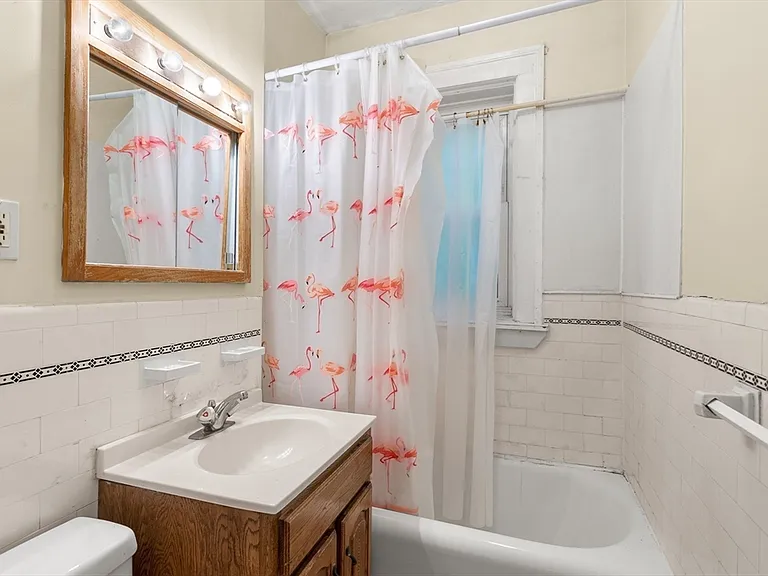 590 Washington St #3 — Photo 4