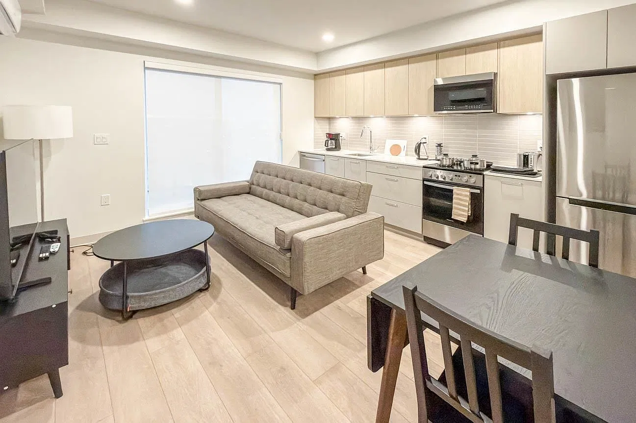 1 bed, 472 sqft, $2,255 — Photo 1