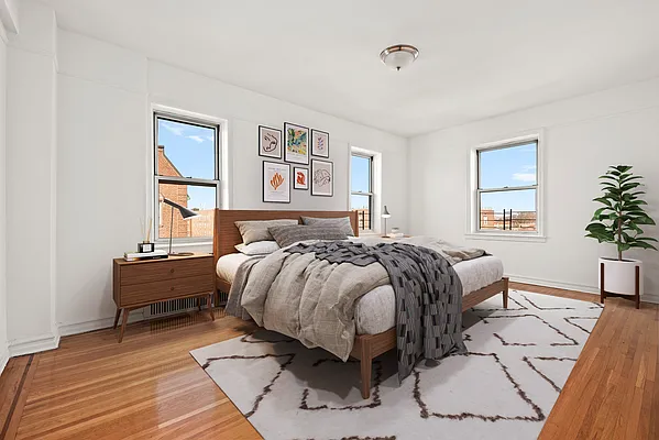 Sold by Douglas Elliman | media 21