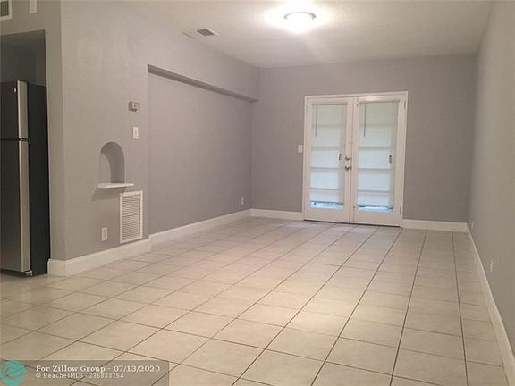 2nd image of 1621 NE 5th Ct
