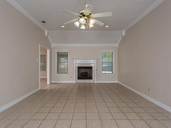 3rd image of 1544 Rockhurst Dr