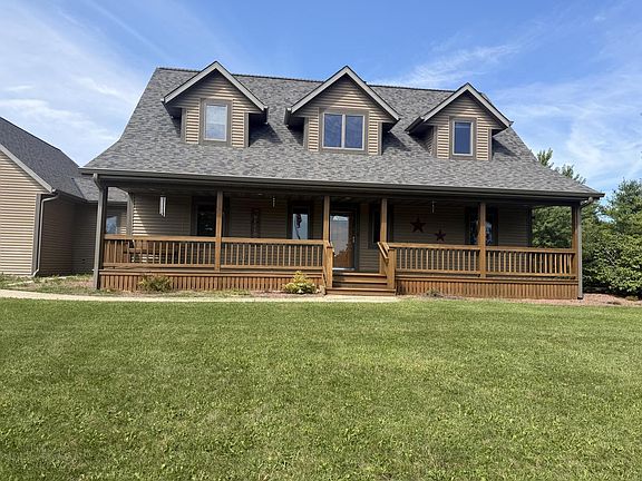 2nd image of 472 River DRIVE
