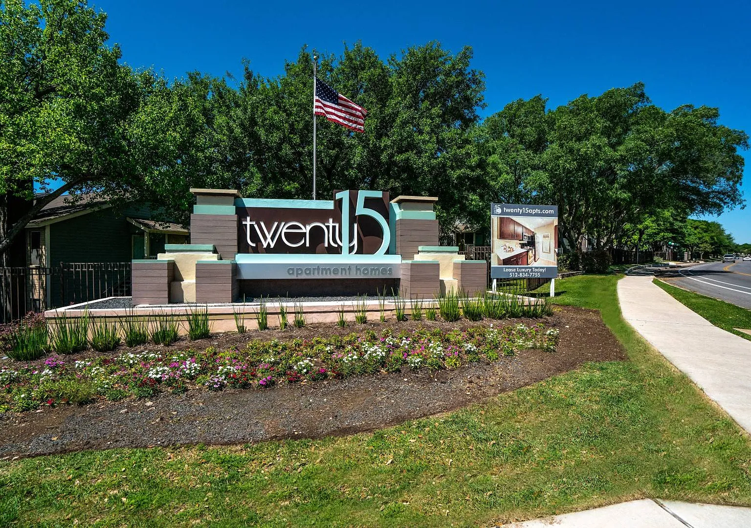 Twenty 15 Apartments — Photo 1