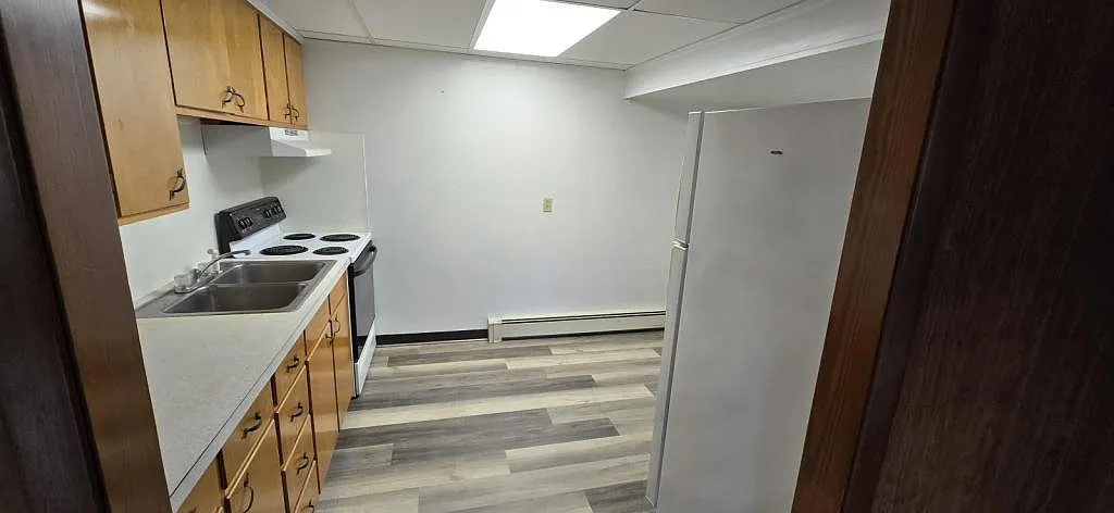110 N Main St, Apt 2B — Photo 2