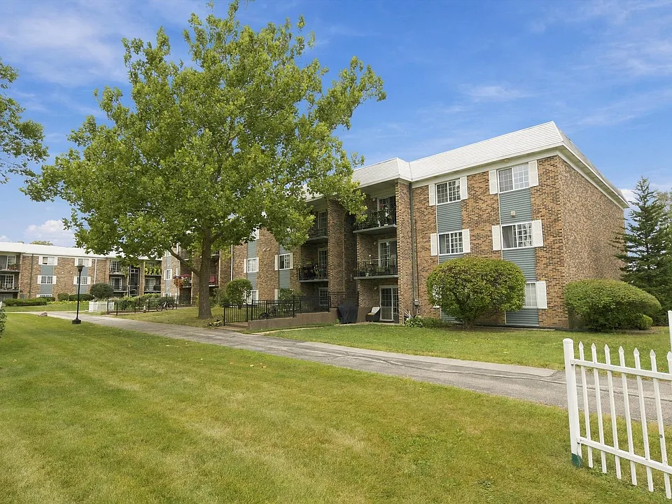 1627 N Windsor Dr #305