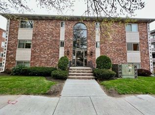 288 Main St #105, Melrose, MA 02176