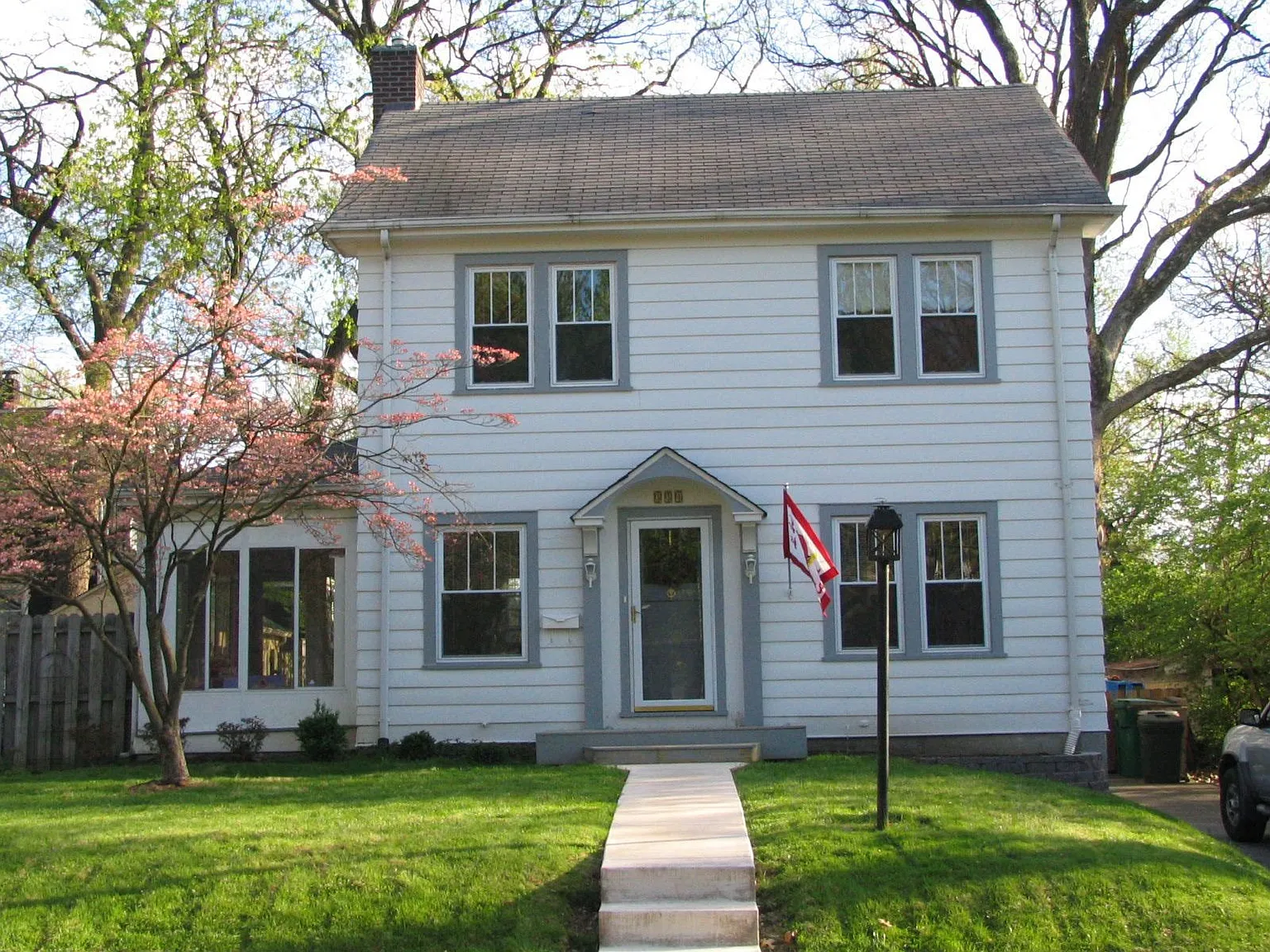 334 Baker Ave photo 1