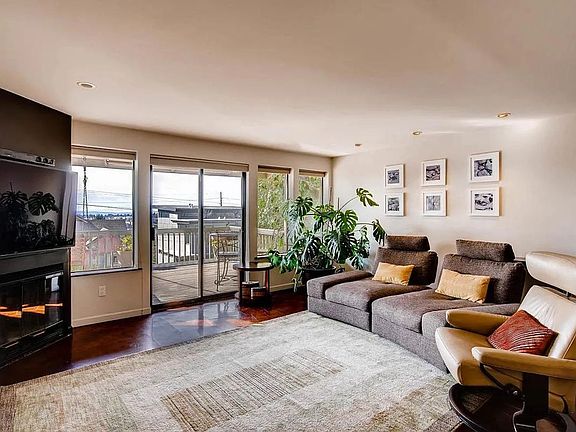 3rd image of 5052 Baker Ave NW