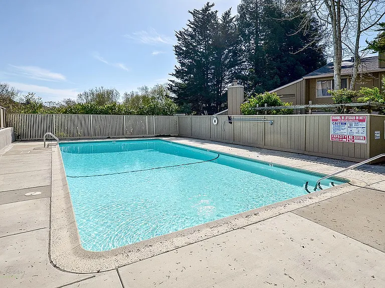 1630 Dolphin Dr — Photo 24