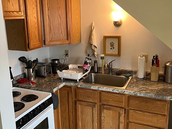 Kitchen w new counter & sink