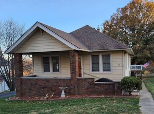 301 E Thomas St, Avoca, IA 51521