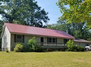 185 Earls Ct, Indian River, MI 49749