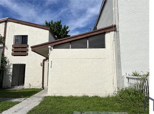 4524 NW 185th St, Miami Gardens, FL 33055