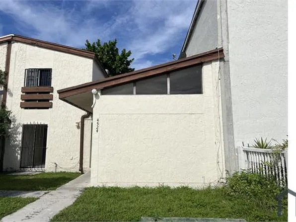 4524 NW 185th St, Miami Gardens, FL 33055