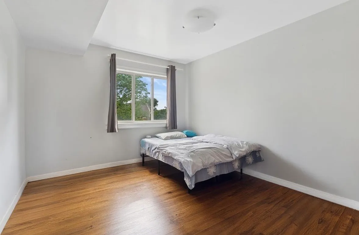 2 bed, 1000 sqft, $3,200 — Photo 3