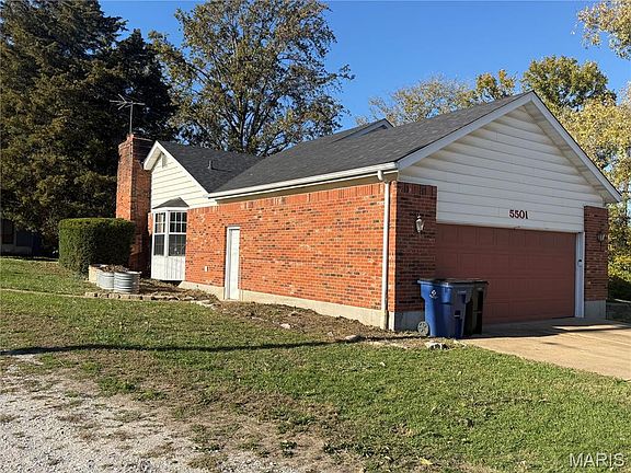 3rd image of 5501 Dober Ln