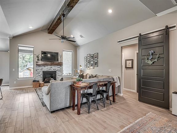4th image of 8332 Poplar Dr