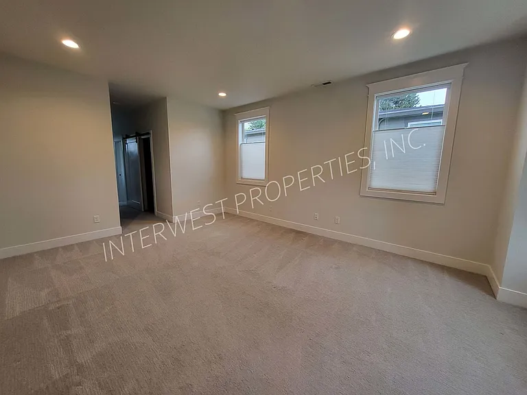 7114 NE 8th Ave #A — Photo 24