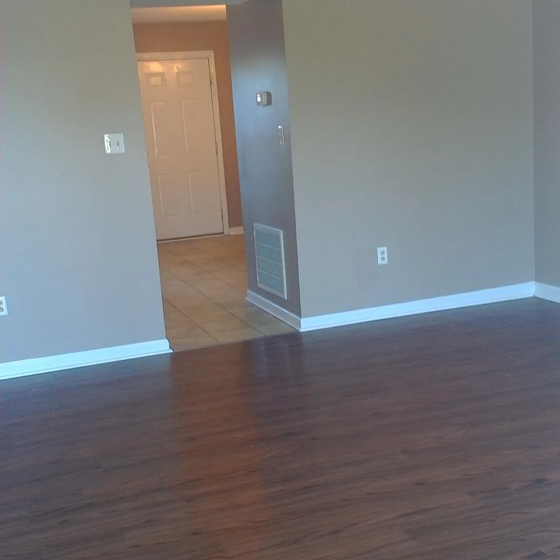 2 bed, 1200 sqft, $1,100 — Photo 4