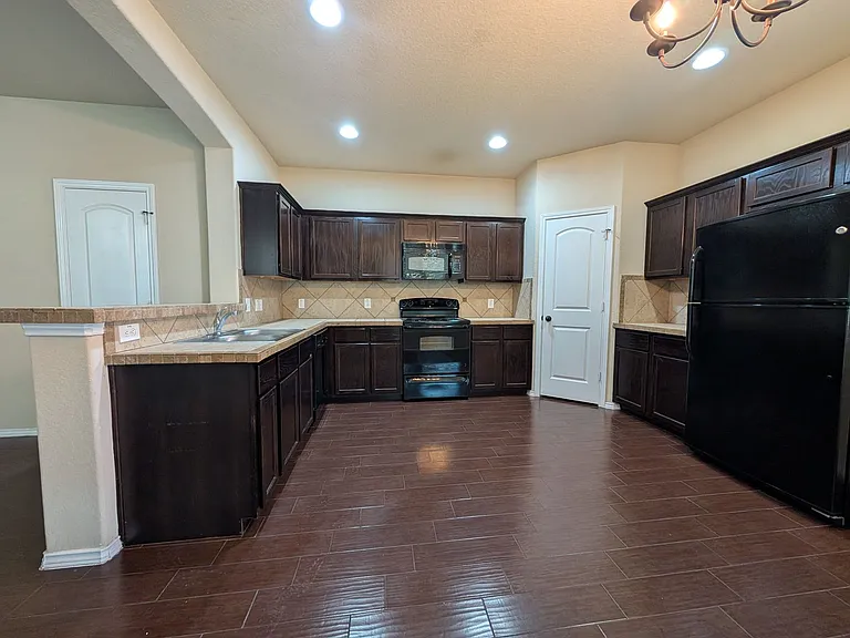 1028 Brown Rock Dr — Photo 14