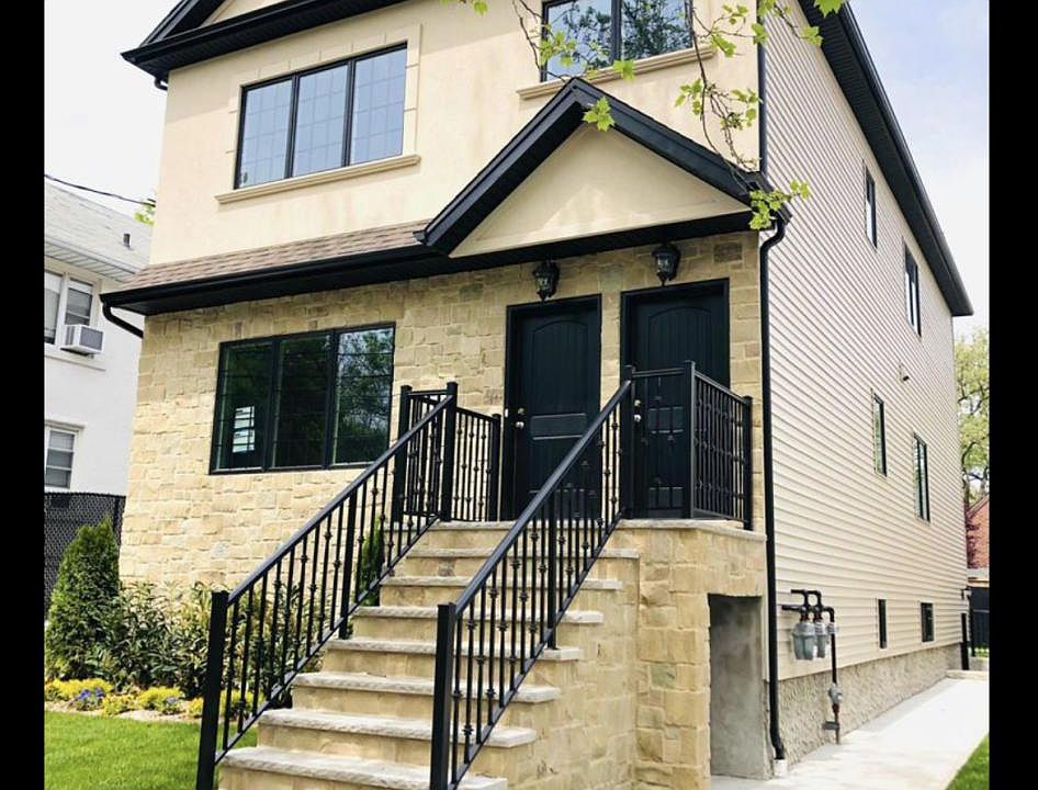 1st image of 343 Ross Ave