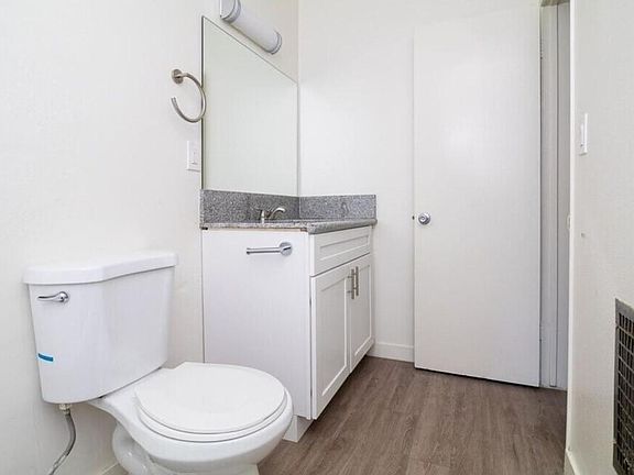 4th image of 660 S Garfield Ave APT 202