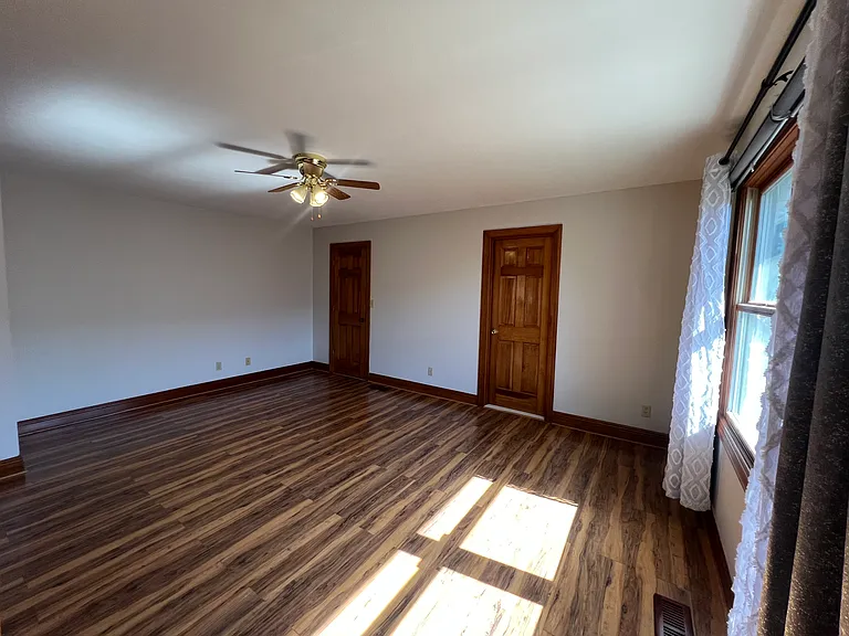 1004 Monarch Dr — Photo 26
