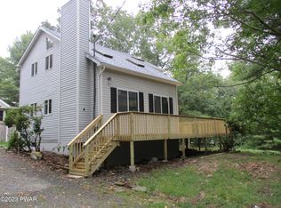 176 Doolan Rd, Dingmans Ferry, PA 18328