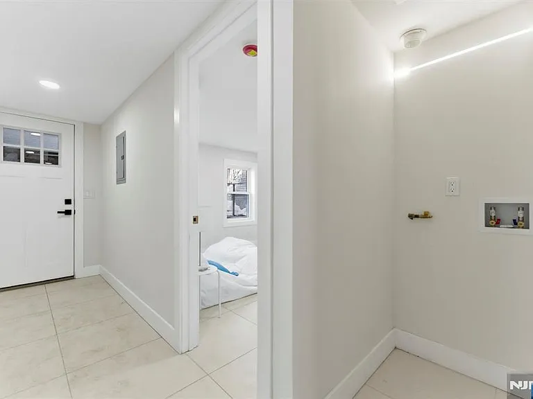 53 Jewett Ave #1 — Photo 3