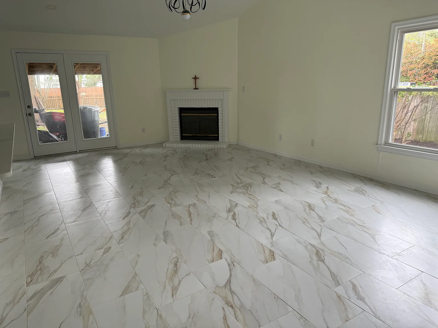 3 bed, 1292 sqft, $2,400 — Photo 4