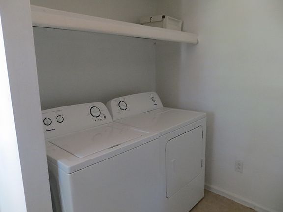 4th image of 270 Fisher St #A