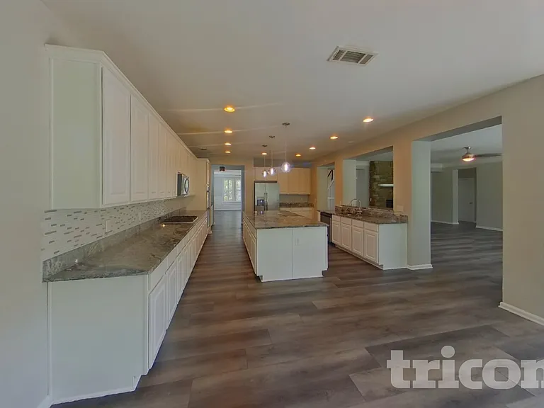 7457 Mistydawn Dr — Photo 4